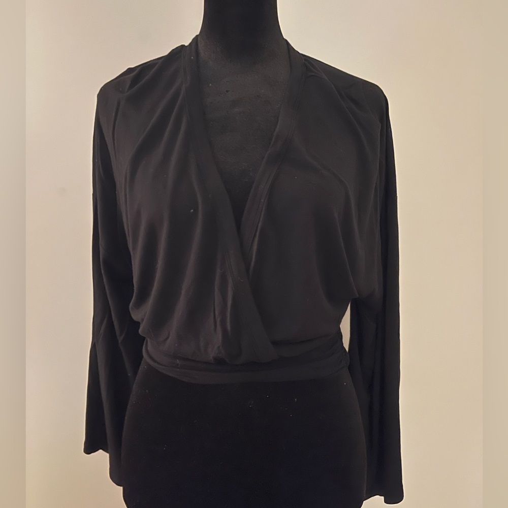 Turn of Events Black Reversible Long Sleeve Crop Top. Size XS